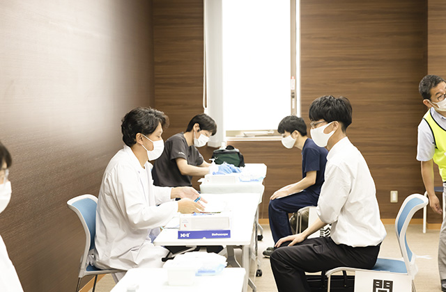 接種前問診・接種会場