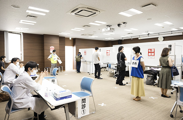 接種前問診・接種会場